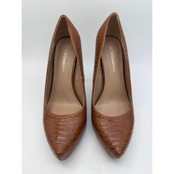 BCBGeneration Penni Camel Brown Close Point Snakeskin 4/5" Heels Shoes Size 7.5M - Picture 2 of 9